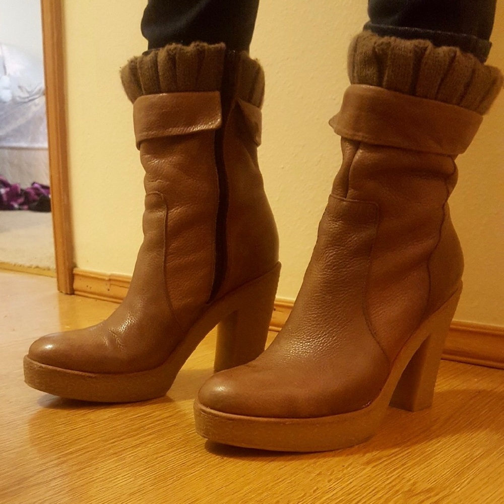 Gap leather sweater cuff boots